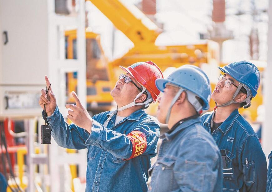 國網新疆超高壓分公司抓好現(xiàn)場“三期”管控 保障作業(yè)安全開展