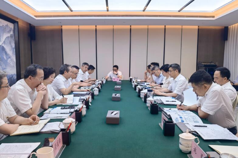 中國(guó)能建副總經(jīng)理吳云與襄陽市委副書記、市長(zhǎng)王太暉會(huì)談