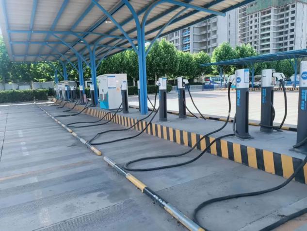 即日起，聊城汽車(chē)總站充電樁對(duì)外開(kāi)放啦!