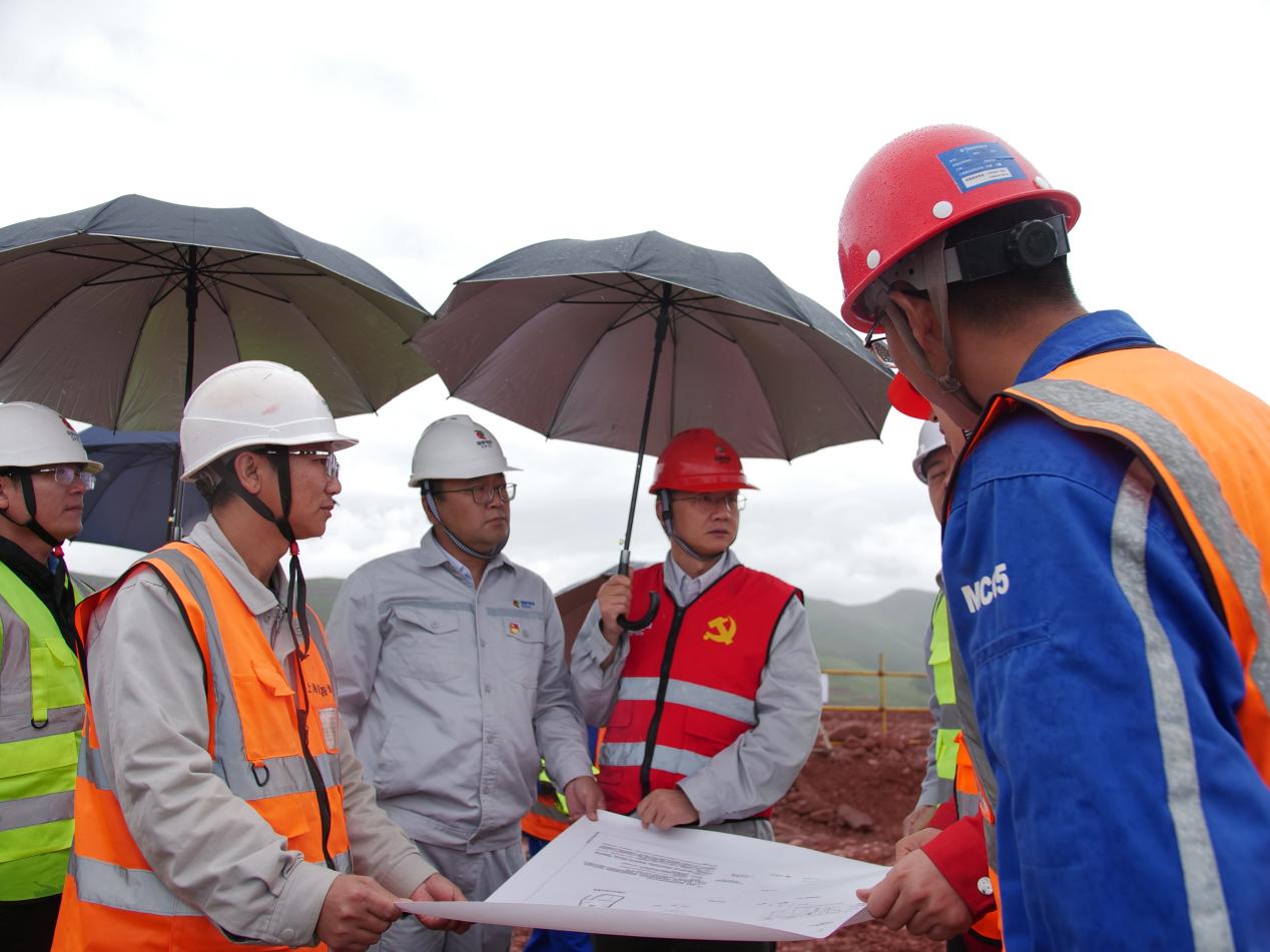 陳西調(diào)研四川公司、西南能源研究院