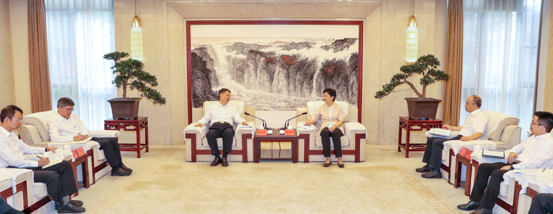 華能集團(tuán)黨組書記、董事長(zhǎng)拜會(huì)四川省委副書記、成都市委書記施小琳