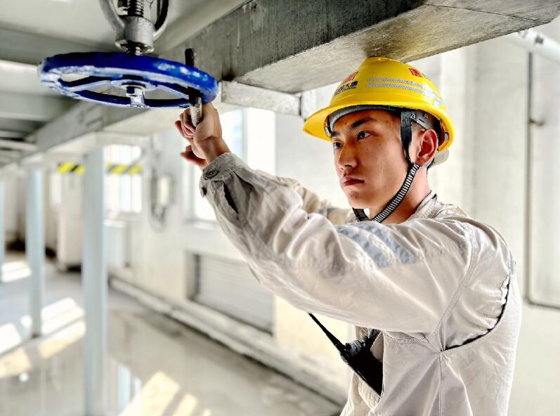 大唐環(huán)境特許經營分公司問診設備鏖戰(zhàn)“秋老虎”