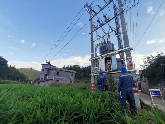 云南蒙自供電局鳴鷲供電所全力做好客戶服務(wù)保障工作