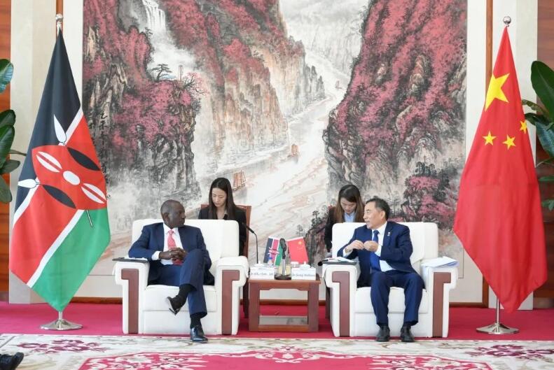 中國能建黨委書記、董事長宋海良與肯尼亞總統(tǒng)魯托會談