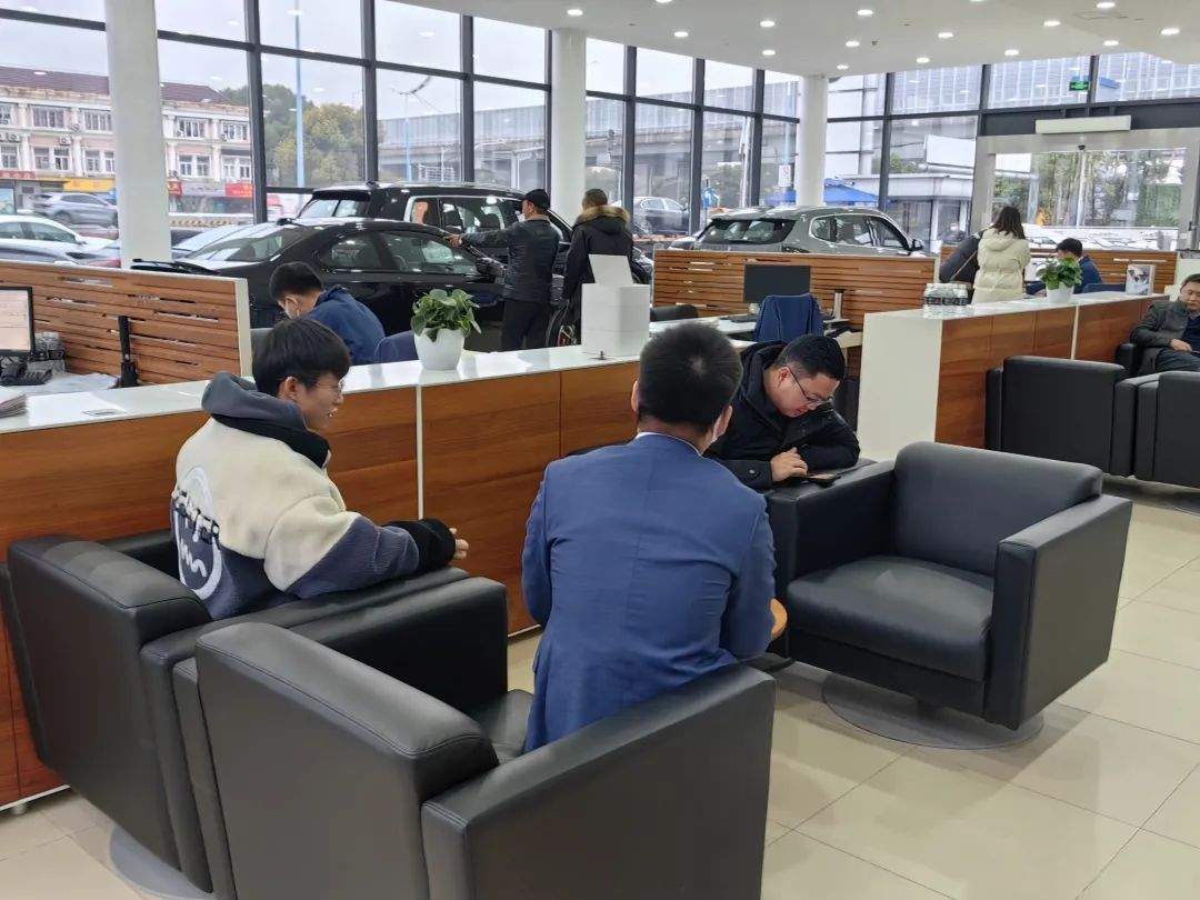 2024年上?！熬G牌”政策出臺!新能源消費市場火熱