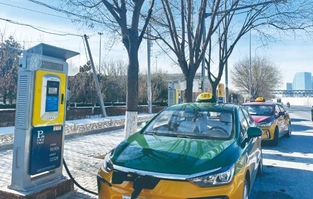 一天去四趟換電站，新能源出租車“不抗凍”怎么開(kāi)