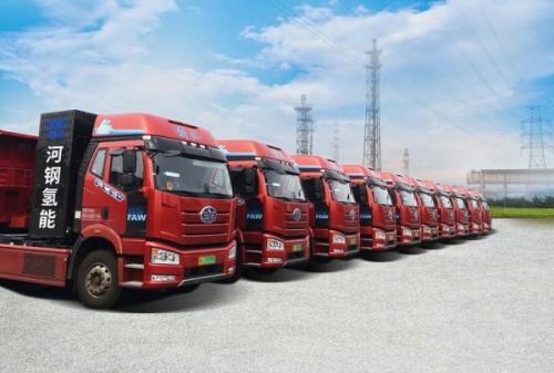 河鋼首座商業(yè)化氫油綜合站投入試運(yùn)營近日，河鋼工業(yè)技術(shù)建設(shè)的河鋼首座商業(yè)化氫油綜合站正式投入試運(yùn)營。新投入運(yùn)營的商業(yè)化氫油綜合站采用35MPa加氫工藝，擁有1000kg/d的加氫能力。  這是河鋼工業(yè)技