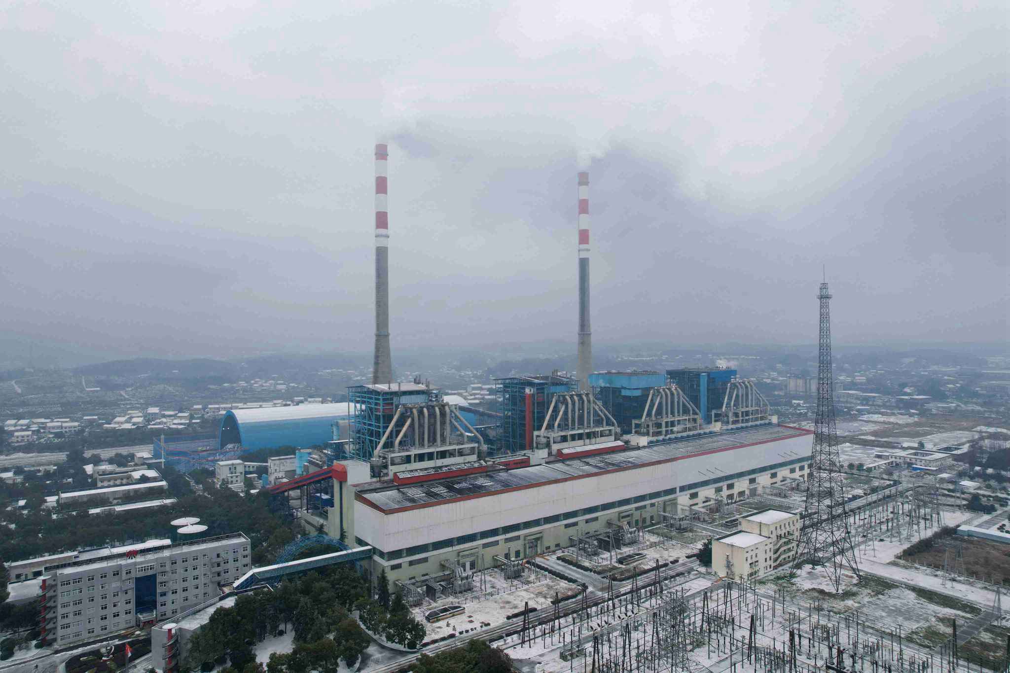 戰(zhàn)寒潮 保供電！這里的風(fēng)雪中涌現(xiàn)出奮進(jìn)的石電藍(lán)