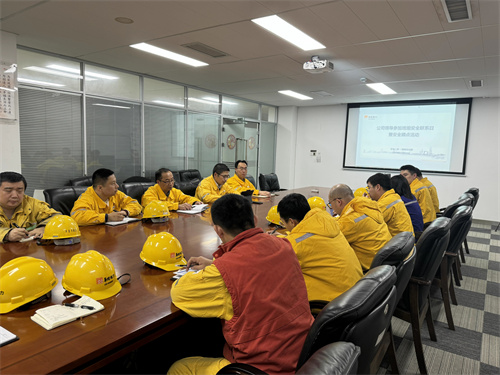 華潤電力南京公司黨委委員、副總經(jīng)理陳超虎參加一期戊值安全聯(lián)系日暨安全蹲點(diǎn)活動