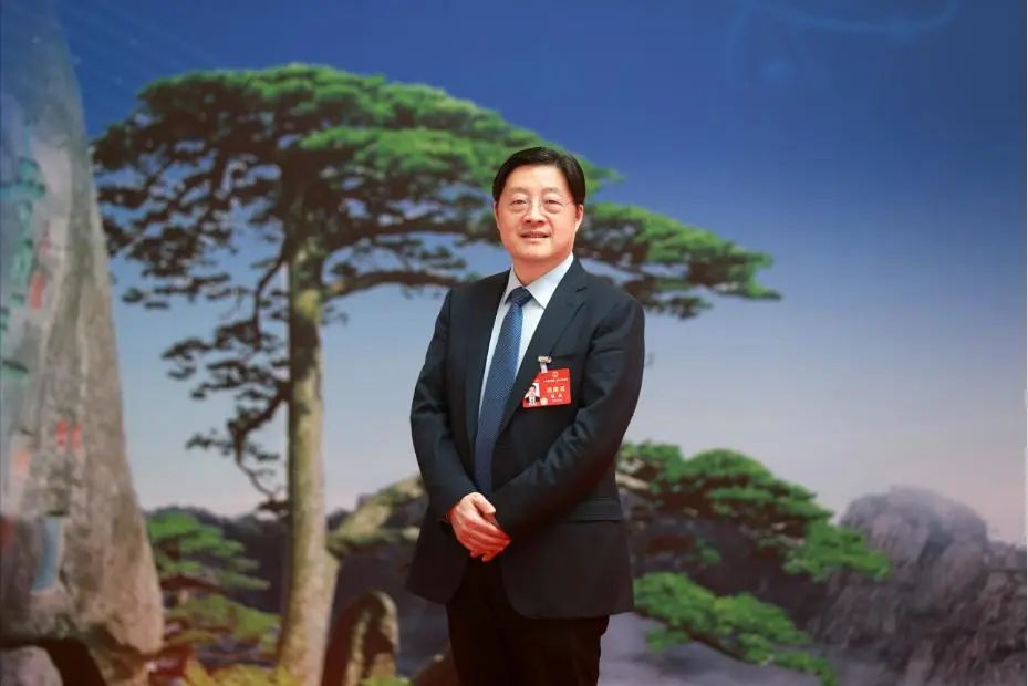 【兩會好聲音】全國人大代表、國網(wǎng)安徽電力董事長楊勇：為推動可再生能源高質(zhì)量發(fā)展提供法治保障