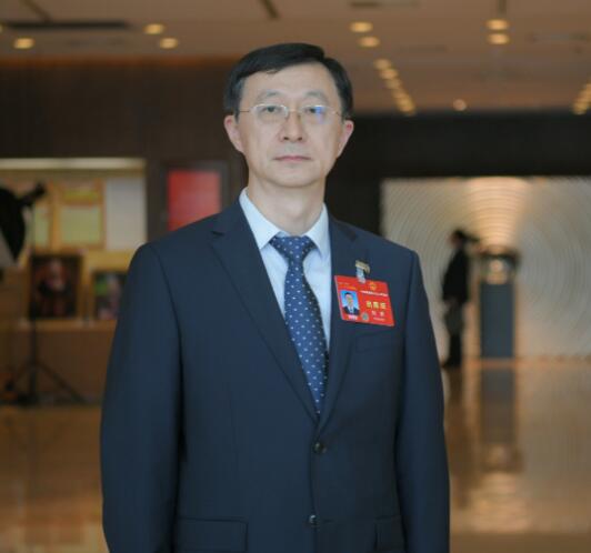 【兩會好聲音】國網(wǎng)江西省公司總經(jīng)理、黨委副書記劉勇：建設(shè)數(shù)智化堅強(qiáng)電網(wǎng)，更好保障能源安全、服務(wù)“雙碳”目標(biāo)