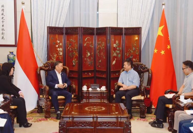 中國(guó)能建黨委書(shū)記、董事長(zhǎng)宋海良與中國(guó)駐印度尼西亞大使陸慷會(huì)談