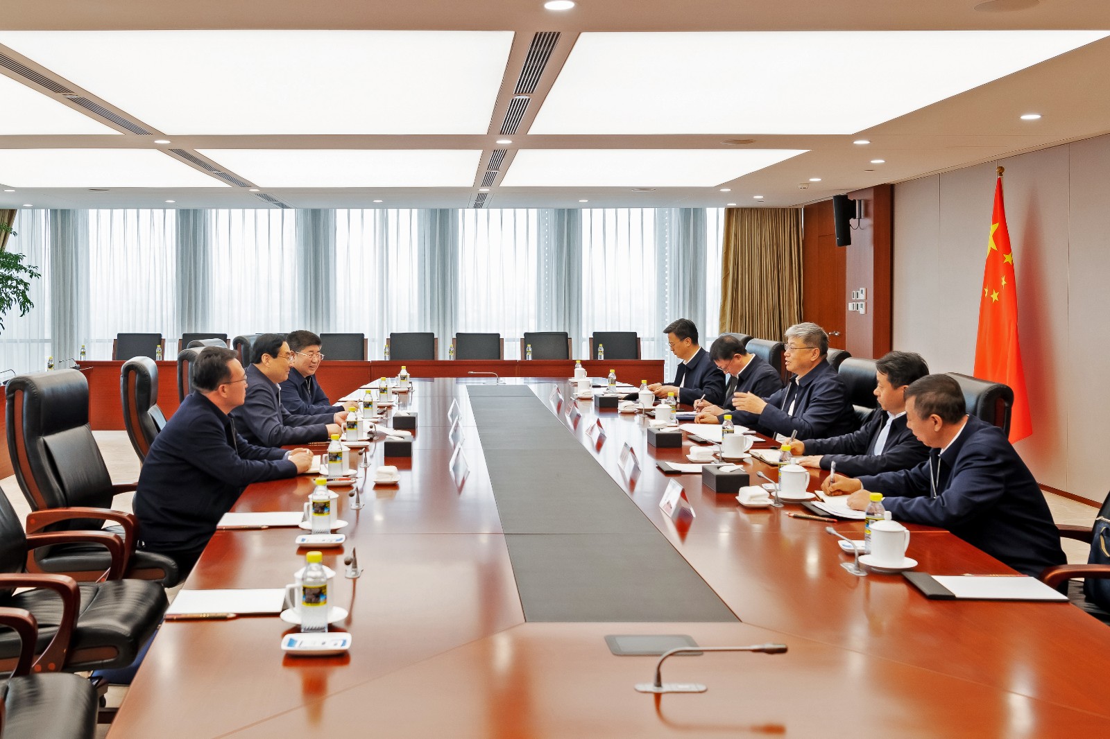 國家能源集團(tuán)黨組書記、董事長劉國躍會見陜西省政協(xié)副主席、榆林市委書記張曉光