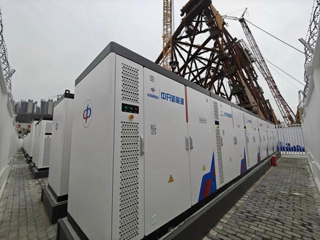 工商業(yè)儲能百團大戰(zhàn)：超300家公司擠入場，3年或?qū)⒆咄旯夥?年路