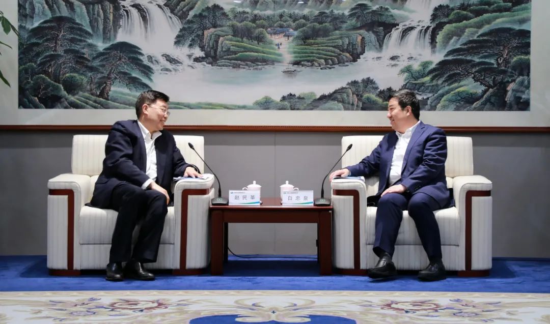中國電氣裝備黨委書記、董事長白忠泉會見首鋼集團黨委書記、董事長趙民革
