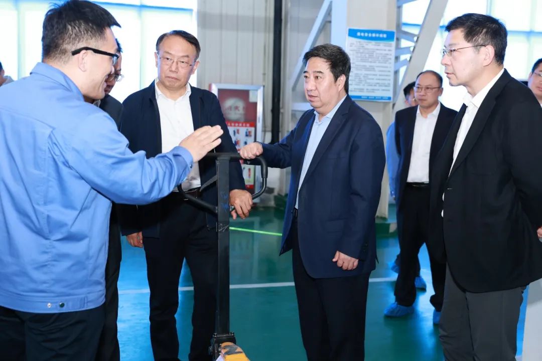 中國電氣裝備黨委書記、董事長白忠泉到山東電工電氣調(diào)研