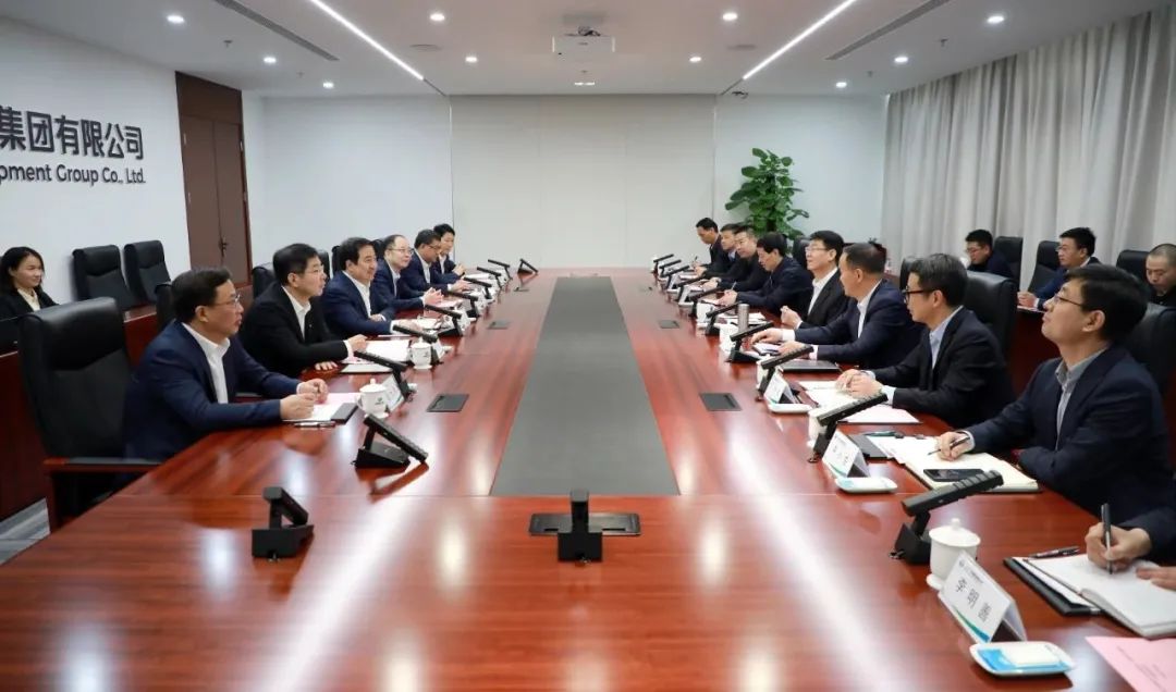 中國電氣裝備黨委書記、董事長白忠泉會見甘肅電氣集團董事長劉萬祥、天水市副市長胡志勇