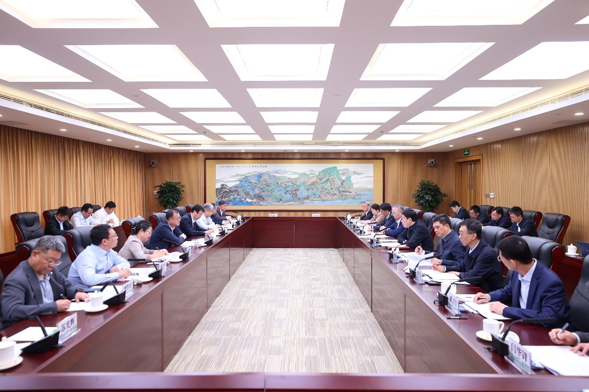 西安交通大學黨委書記盧建軍、校長張立群赴國家電網(wǎng)座談交流