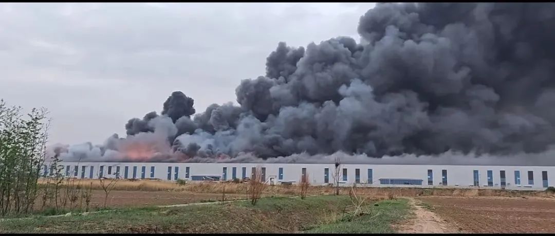 山西晶科能源發(fā)生大火，該項(xiàng)目總投資約560億，一期工程3月份剛投產(chǎn)