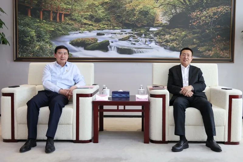 陜煤集團黨委書記、董事長張文琪會見中鐵十八局集團黨委書記、董事長閆廣天一行