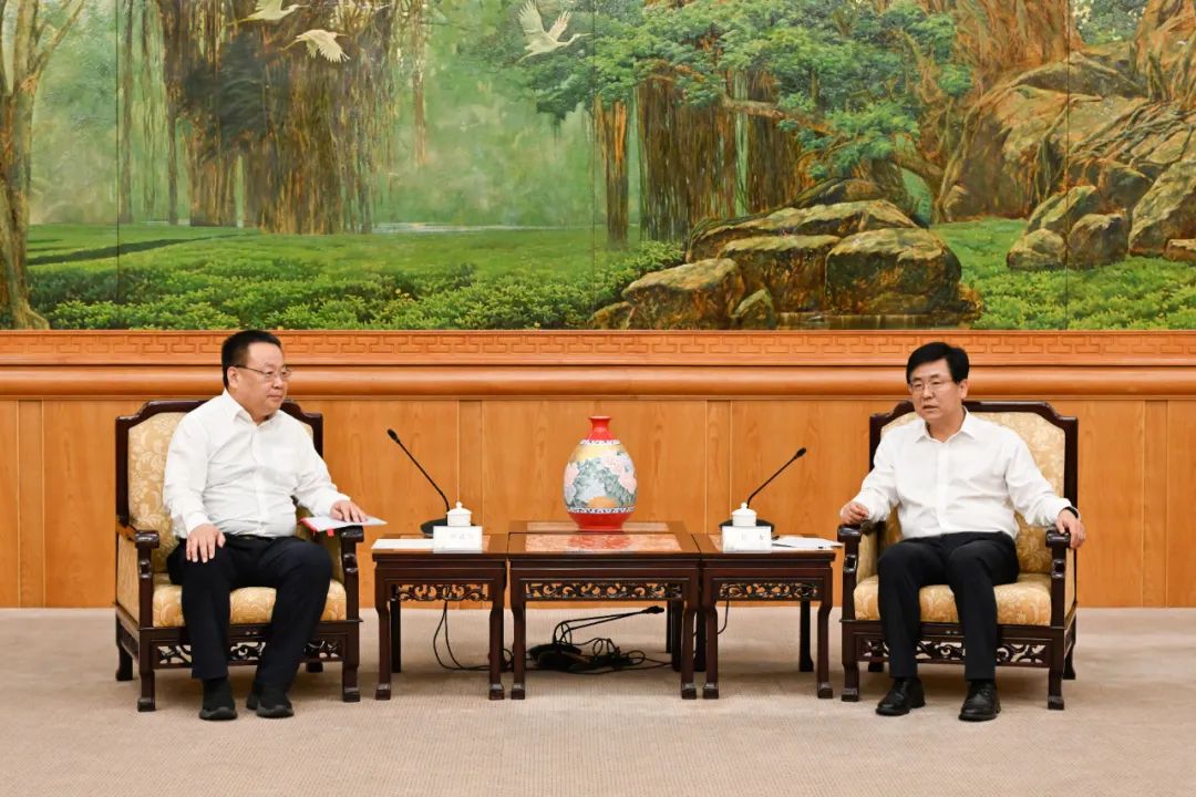 中核集團(tuán)總經(jīng)理、黨組副書(shū)記申彥鋒拜會(huì)福建省委副書(shū)記、省長(zhǎng)趙龍