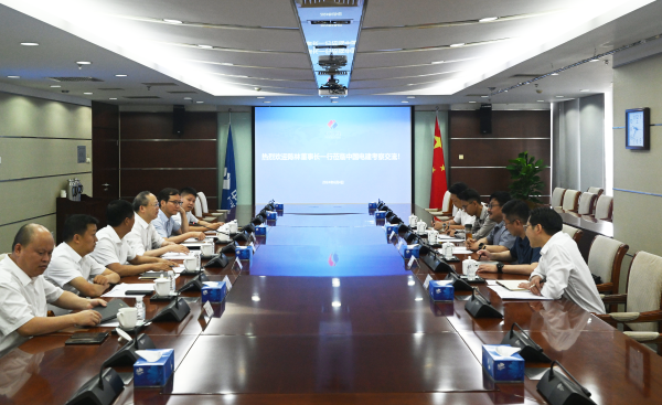 中國電建黨委常委、副總經(jīng)理徐鵬程與西藏交發(fā)集團(tuán)黨委書記、董事長(zhǎng)陳林舉行會(huì)談