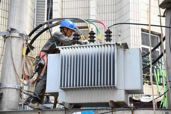 國網云霄縣供電公司優(yōu)化網架結構 讓供電更可靠