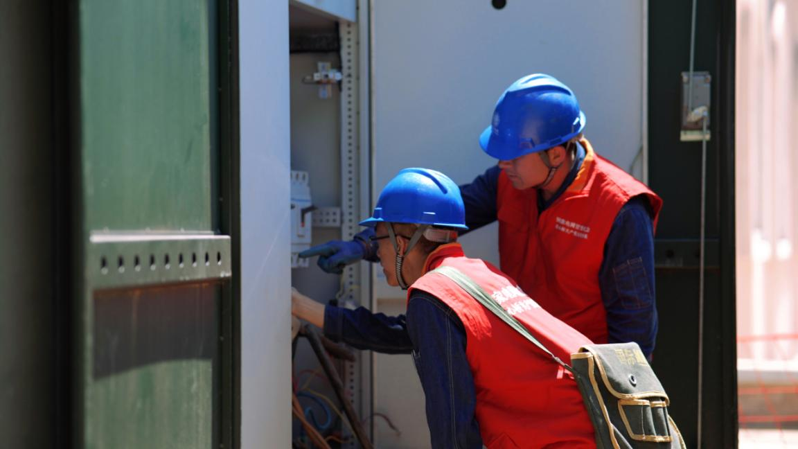 冷庫“夏菜”銷售忙 供電服務來保障