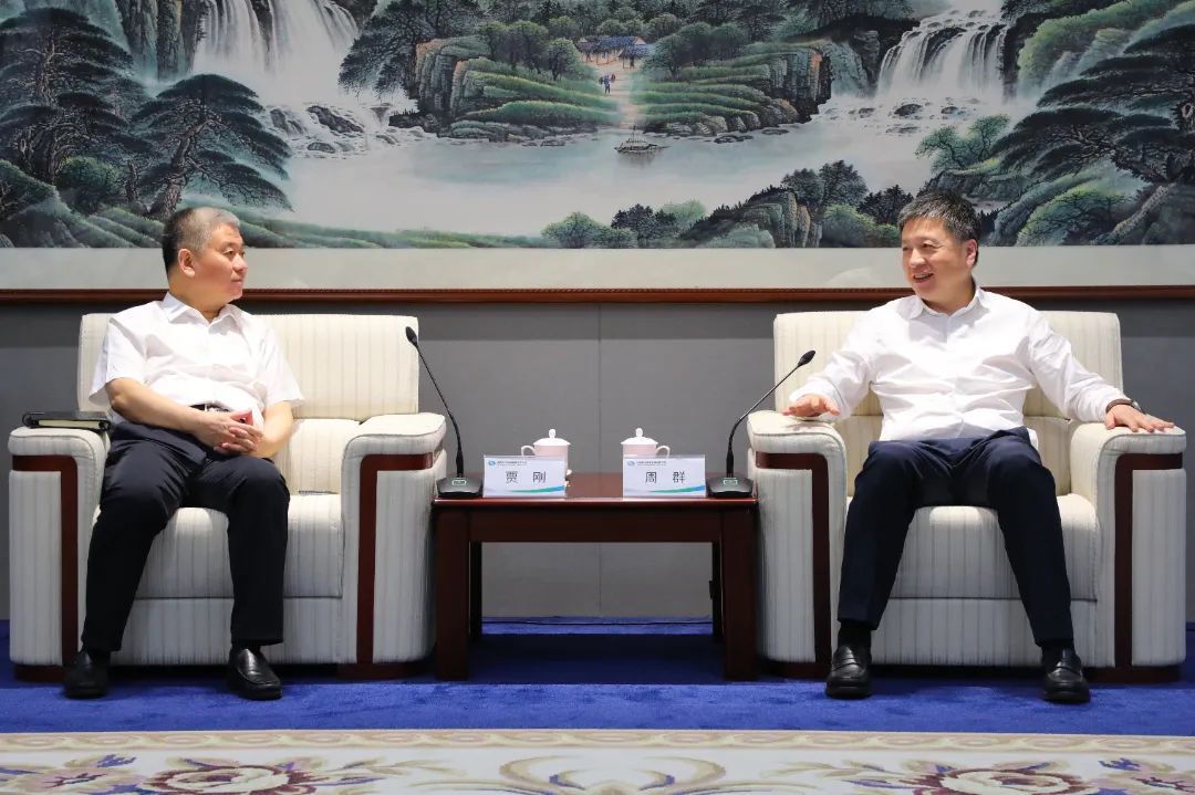 中國電氣裝備黨委副書記、總經(jīng)理周群會見日照市委常委、常務(wù)副市長賈剛