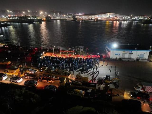 南方電網(wǎng)再派5500人隊(duì)伍，支援海南搶修復(fù)電