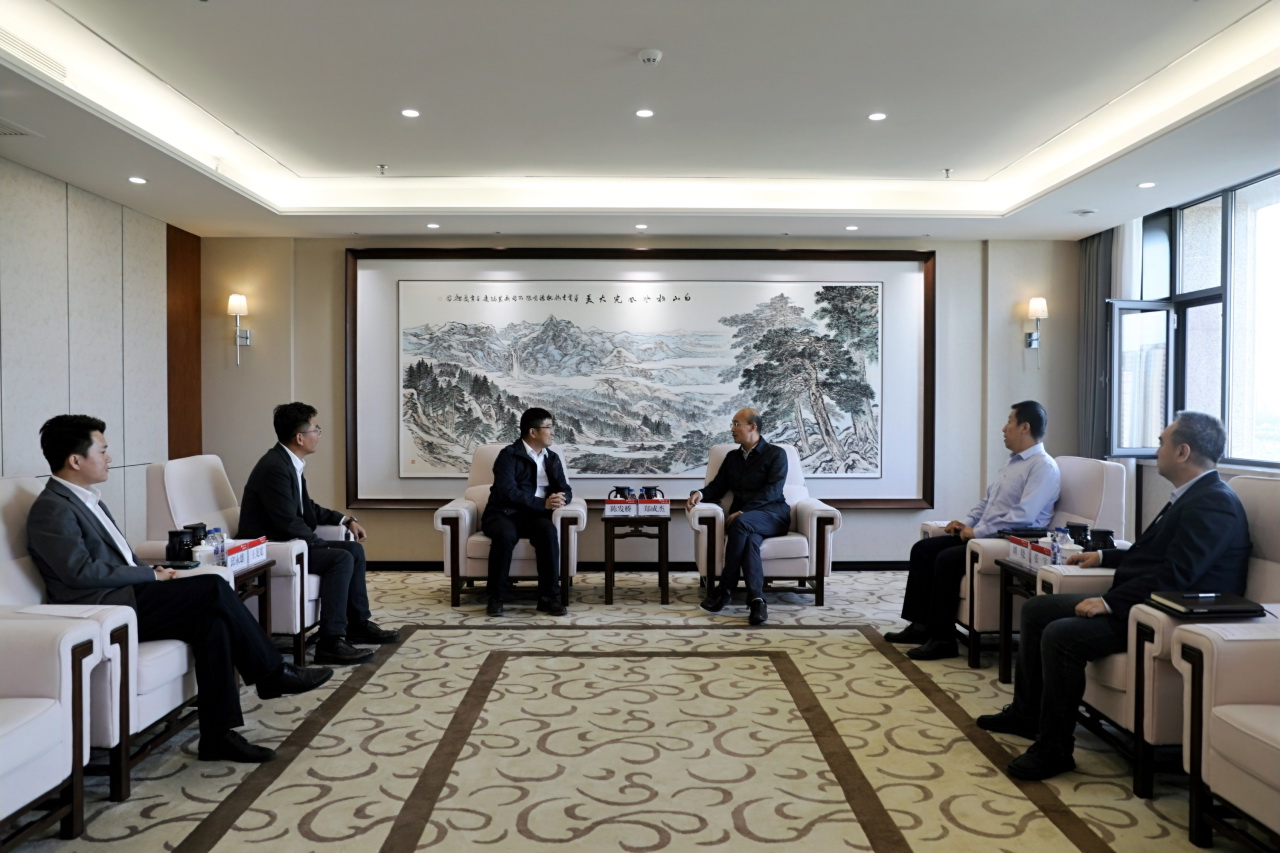 華電吉林公司總經(jīng)理鄭成杰會(huì)見(jiàn)明陽(yáng)智能副總裁、HPM總經(jīng)理陳發(fā)橋一行