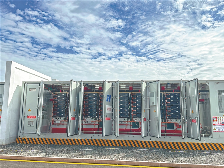 巔峰蓄能 探訪全球海拔最高、規(guī)模最大高壓直掛儲能電站