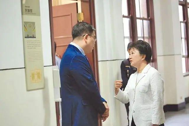 臺中火力發(fā)電廠環(huán)評過關(guān)，盧秀燕怒了，批臺當(dāng)局成為污染的放水者