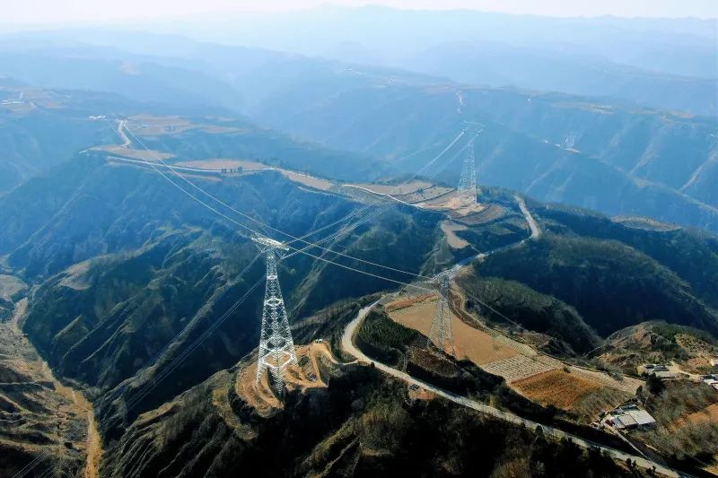 國家電網(wǎng):電力大動(dòng)脈縱貫神州