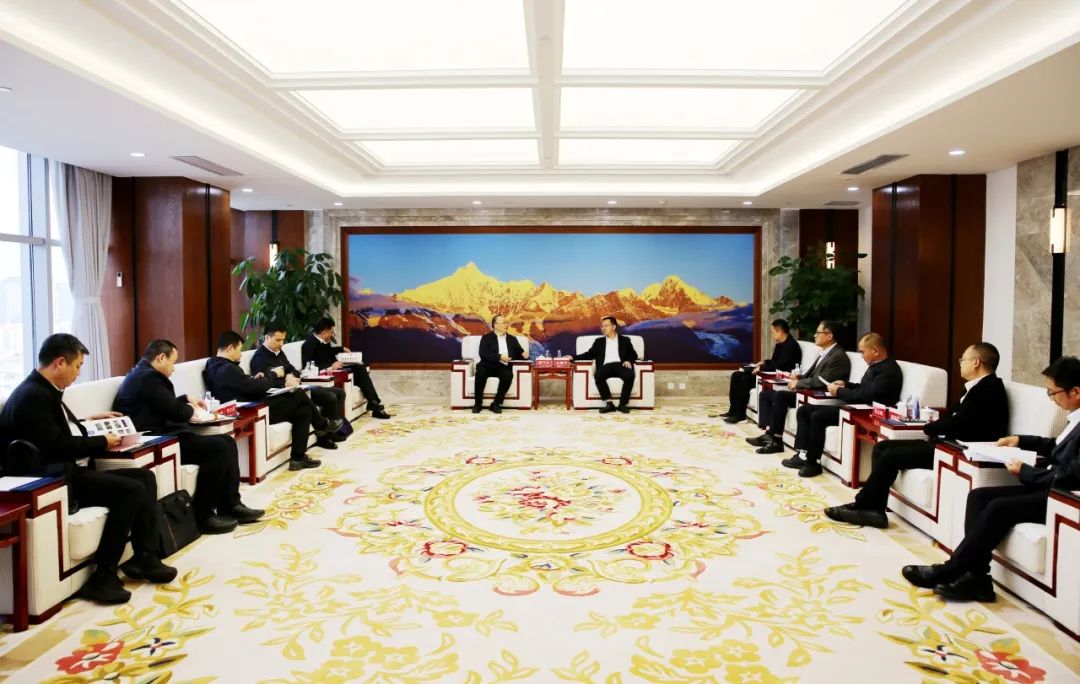 大唐云南公司黨委書記、董事長(zhǎng)王繼才與水電六局黨委書記、董事長(zhǎng)翟萬(wàn)全會(huì)談