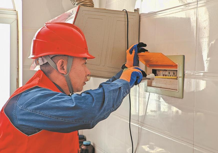 楊劍：“我們多操點(diǎn)心，客戶就多點(diǎn)方便”