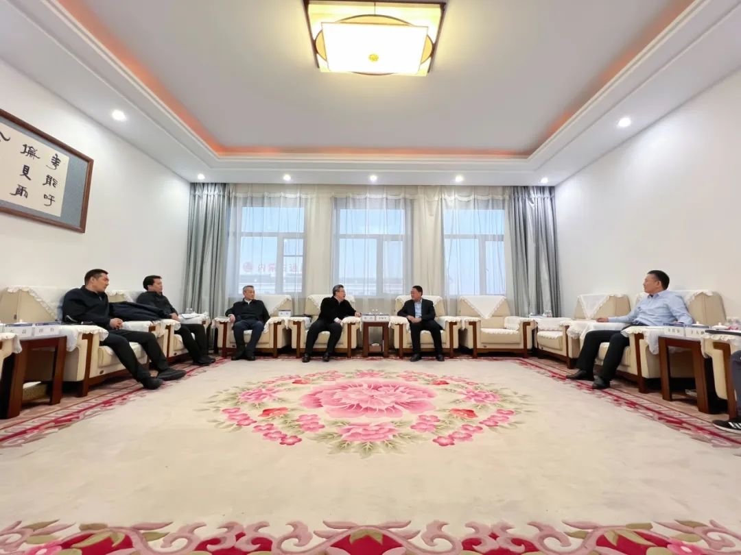 華能蒙東公司總經(jīng)理、黨委副書記李樹學會見中國石油內(nèi)蒙古銷售公司執(zhí)行董事、黨委書記楊杰