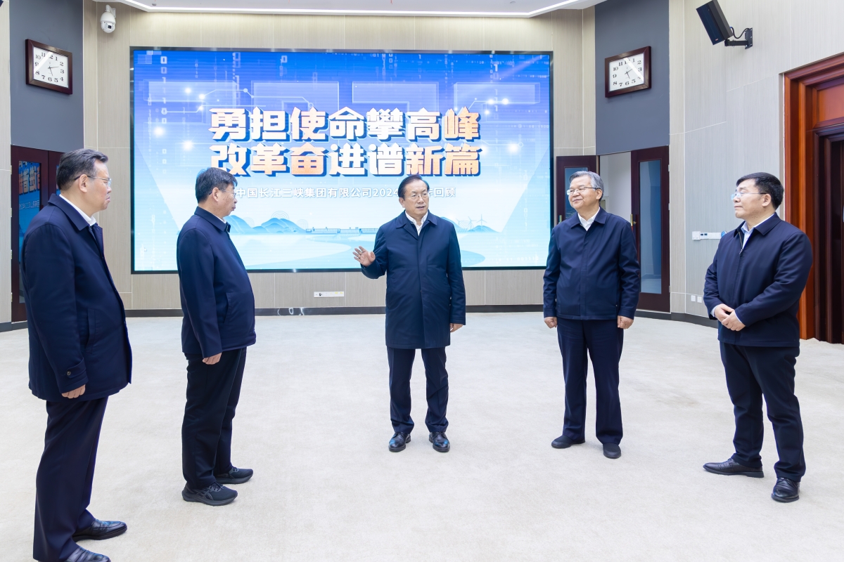 湖北省委書記王忠林、省長李殿勛走訪慰問三峽集團(tuán)