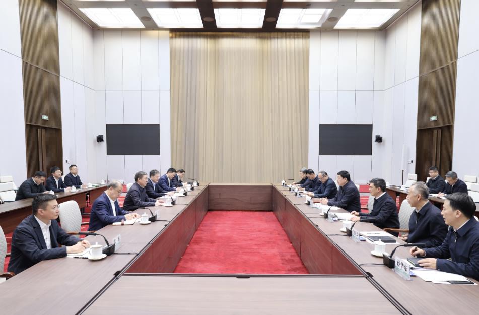 中國電氣裝備董事長李洪鳳、總經(jīng)理周群拜訪國家電網(wǎng)公司董事長張智剛、總經(jīng)理龐驍剛