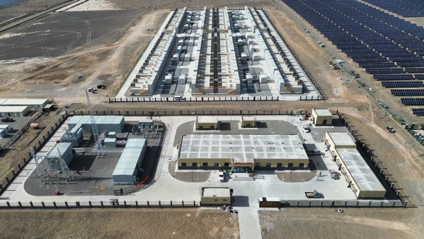 新疆哈密首個(gè)“全釩液流”獨(dú)立儲能電站并網(wǎng)