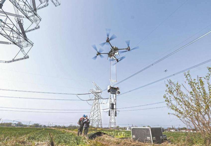 浙江湖州供電公司研制輸電線路X射線檢測機器人 高效檢查輸電線路“關(guān)節(jié)”